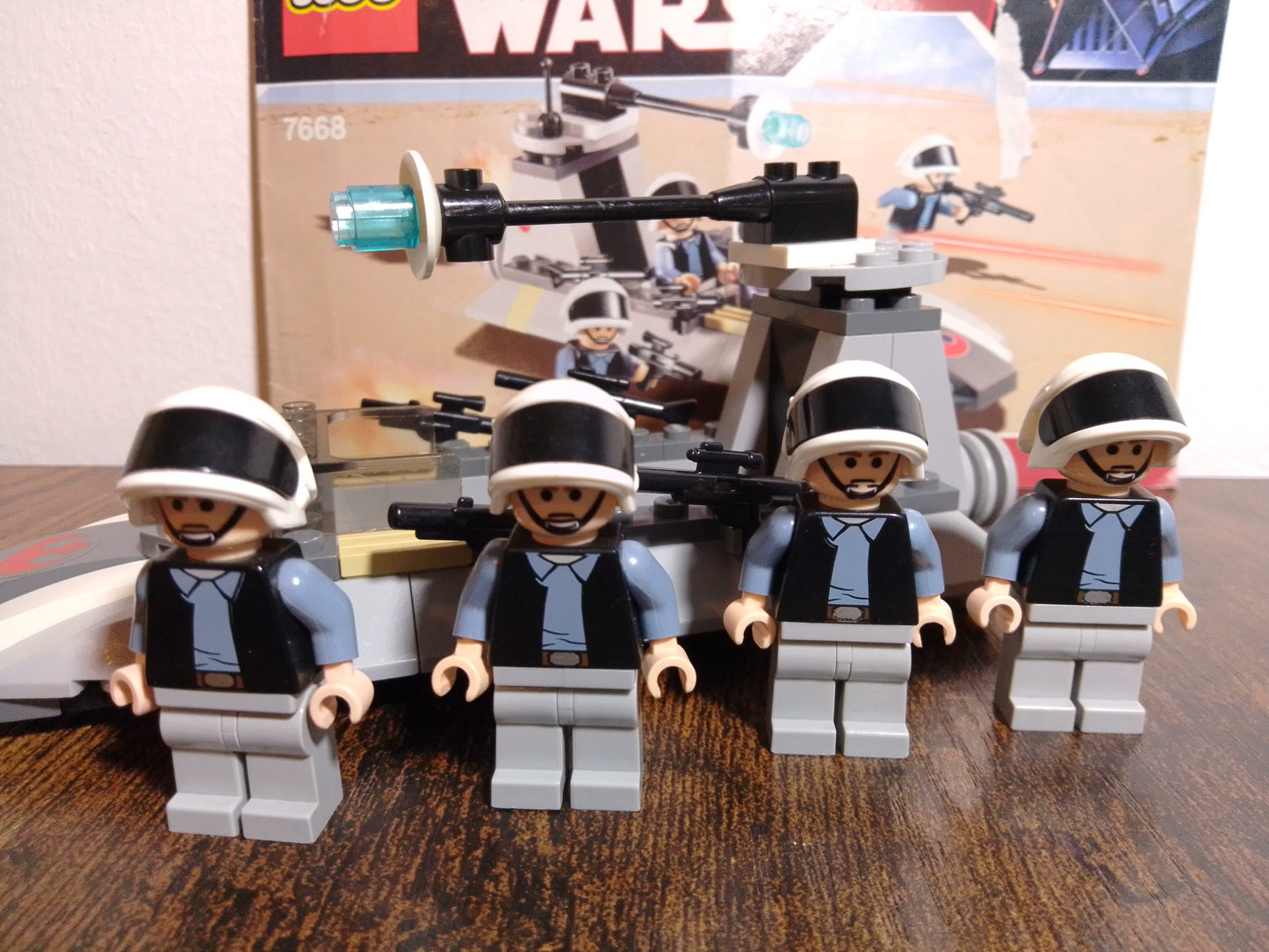 LEGO® Star Wars™ Rebel Scout Speeder 7668