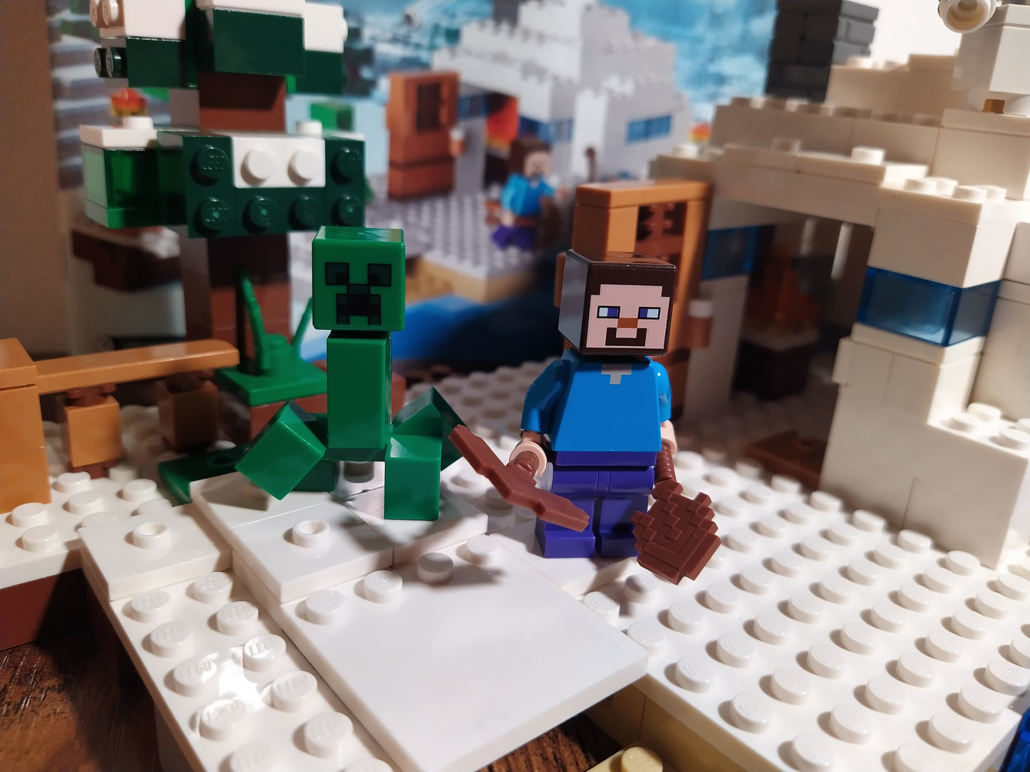 LEGO® Minecraft | Das Versteck im Schnee 21120