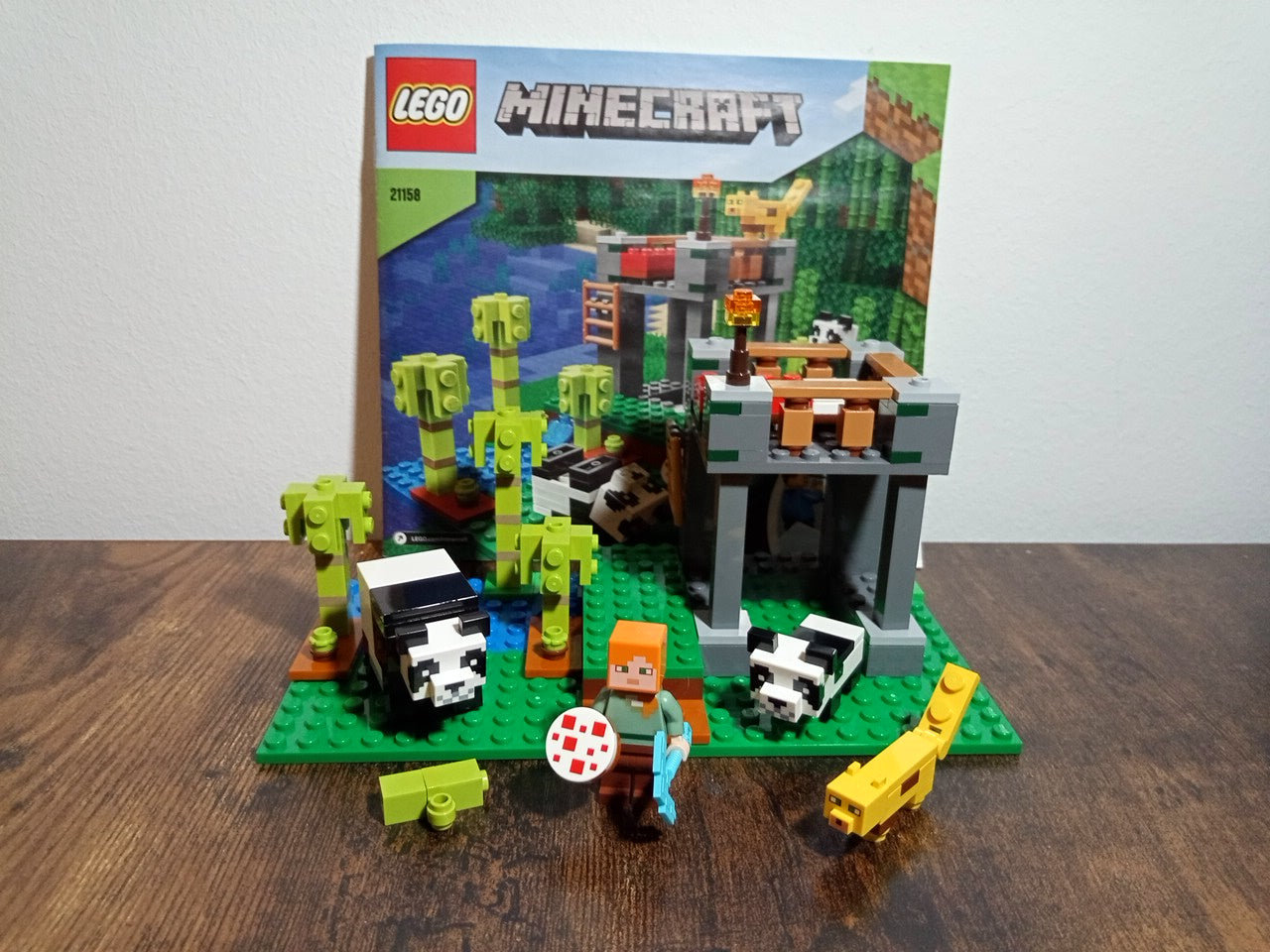 LEGO® Minecraft | Der Panda-Kindergarten 21158