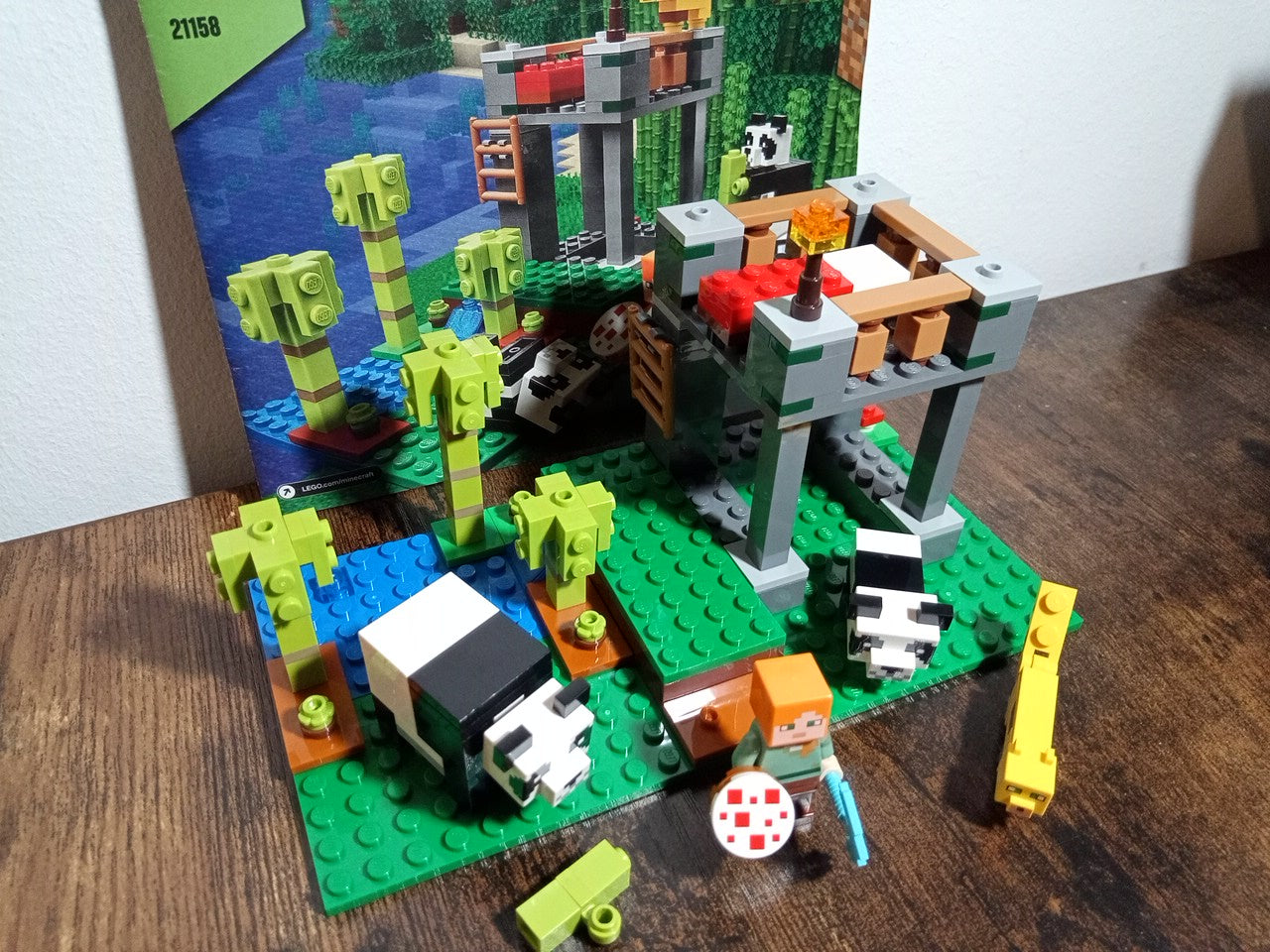 LEGO® Minecraft | Der Panda-Kindergarten 21158