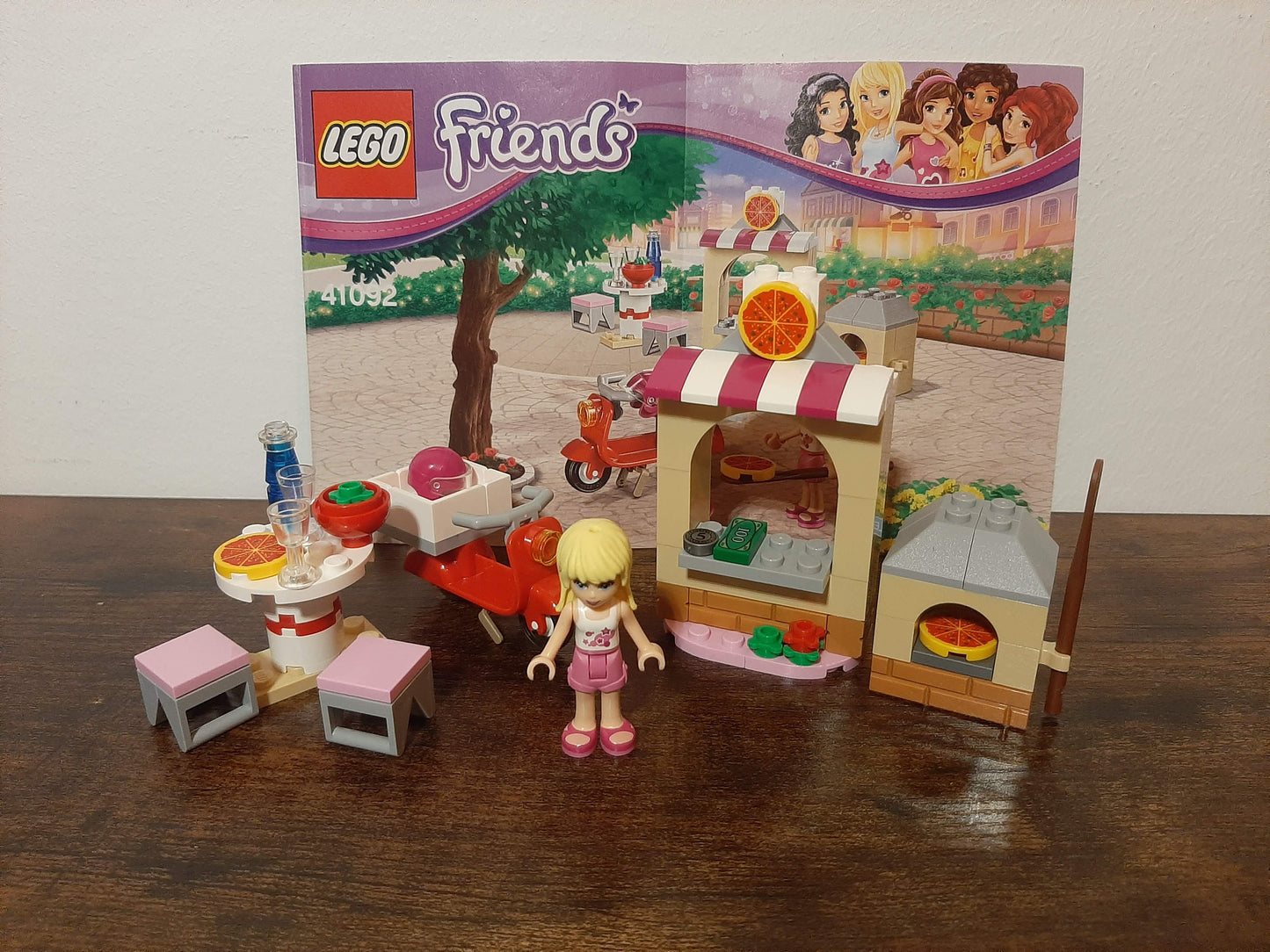 LEGO® Friends | Stephanies Pizzeria 41092