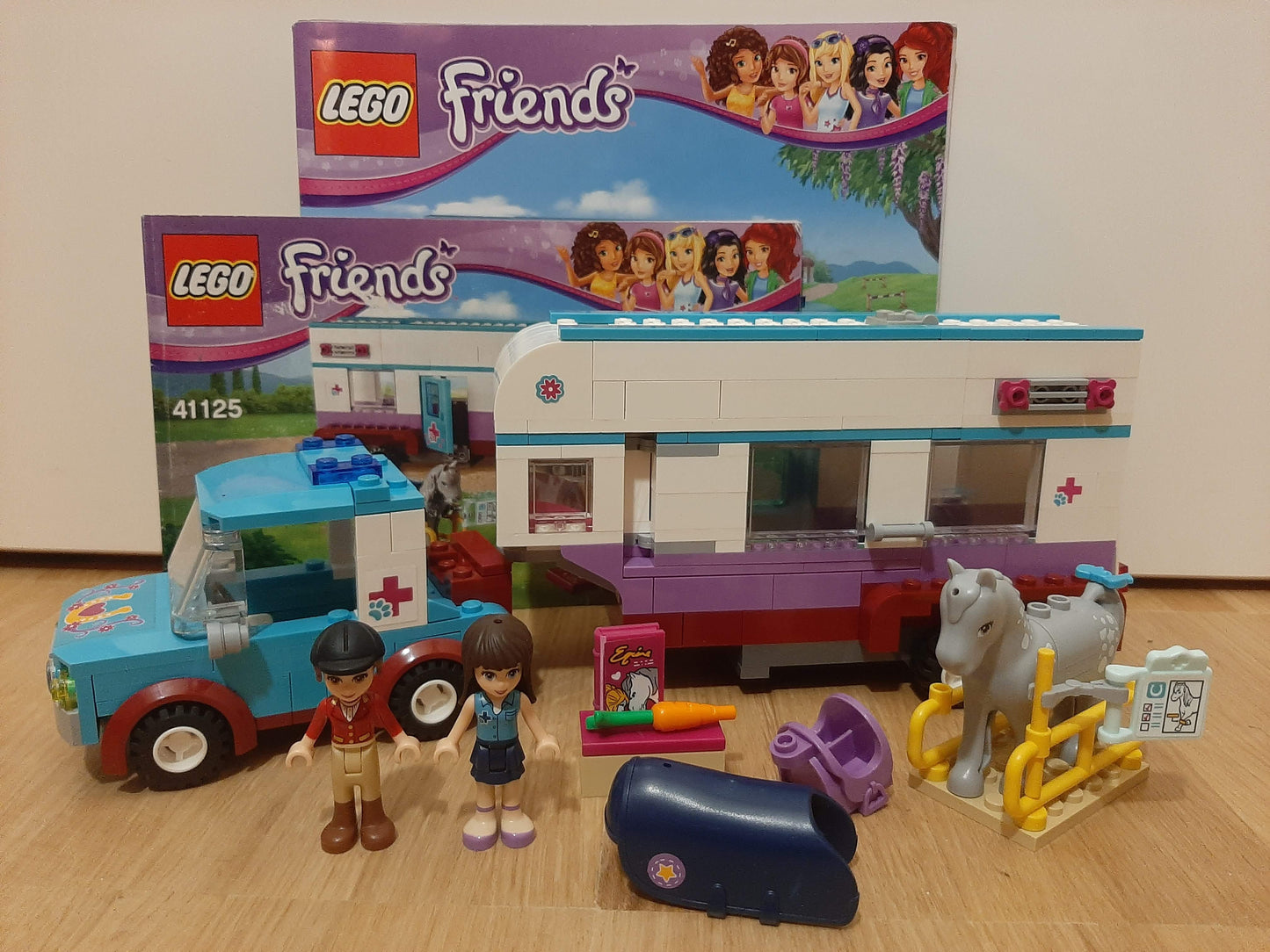 LEGO® Friends | Pferdeanhänger und Tierärztin 41125