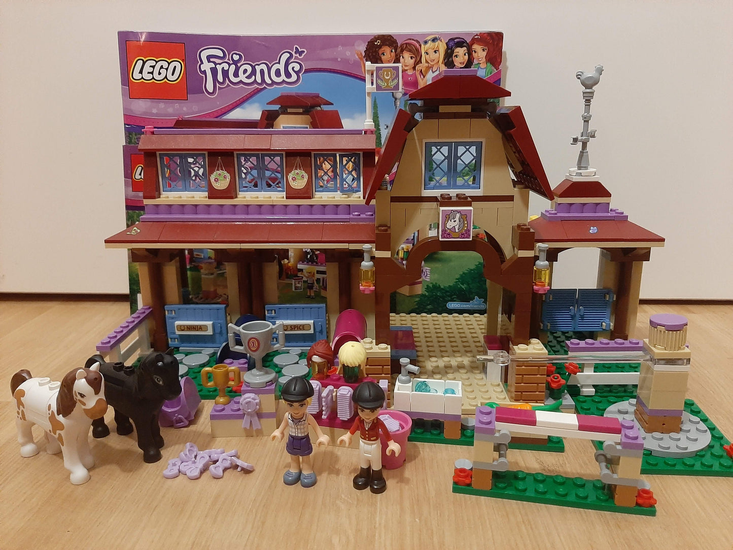 LEGO® Friends | Heartlake Reiterhof 41126