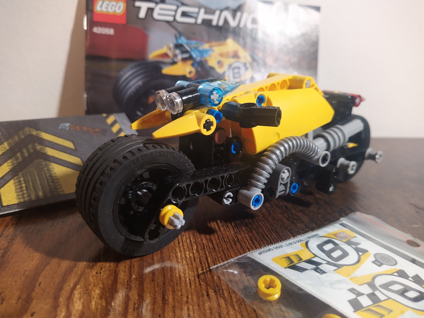 LEGO® Technic | Stunt-Motorrad 42058