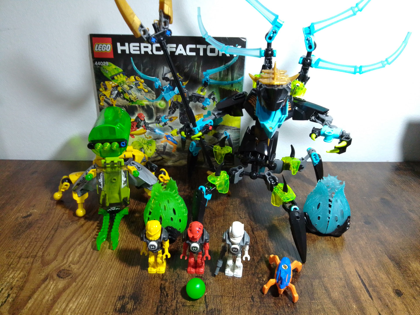 LEGO® Hero Factory | QUEEN Beast vs. FURNO, EVO & STORMER 44029