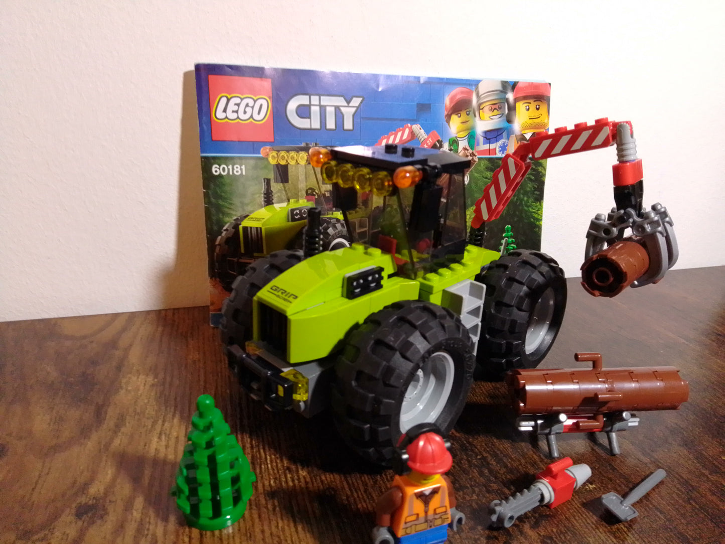 LEGO® City | Forsttraktor 60181