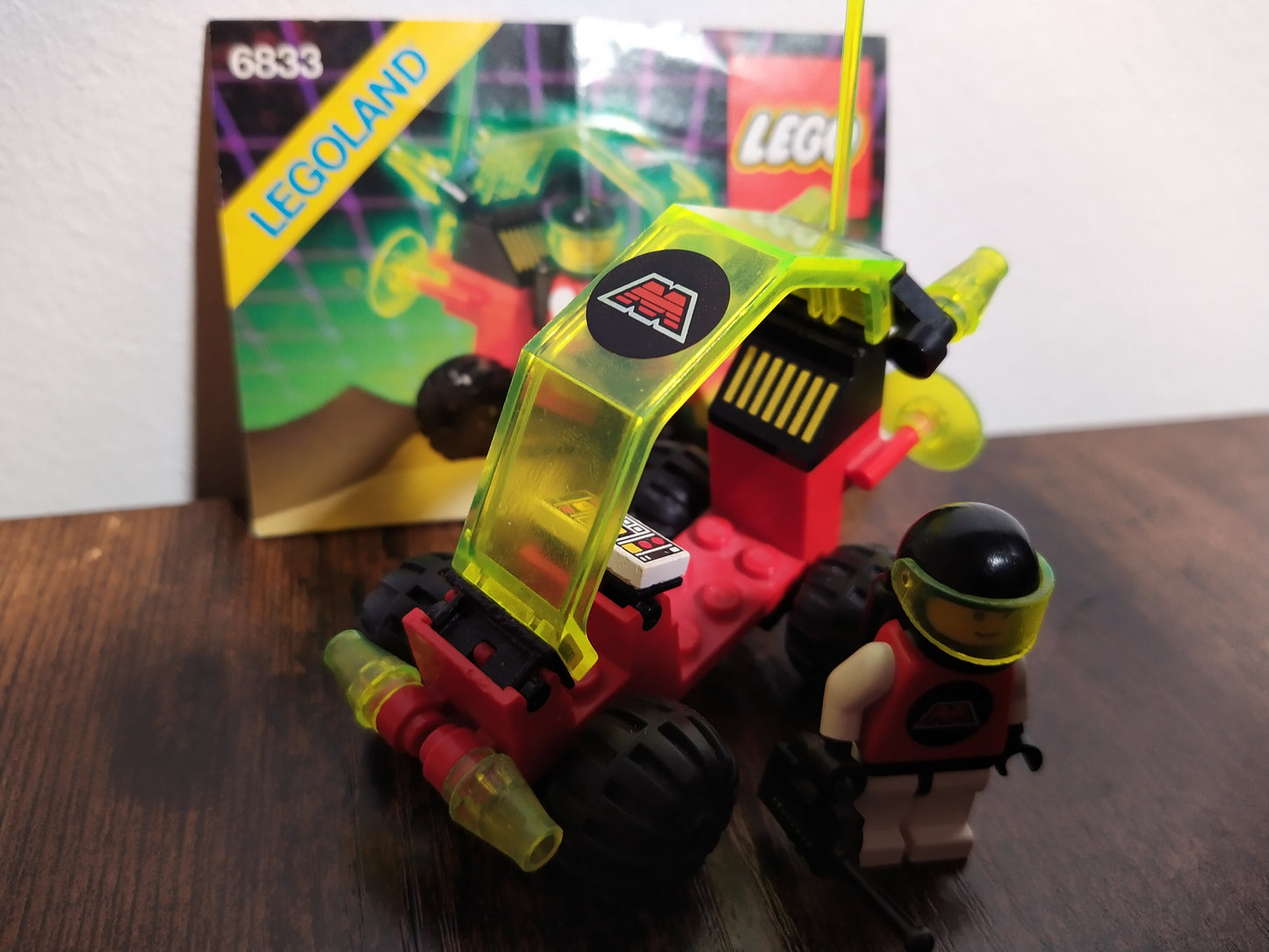 LEGO® Space M-Tron | Beacon Tracer 6833