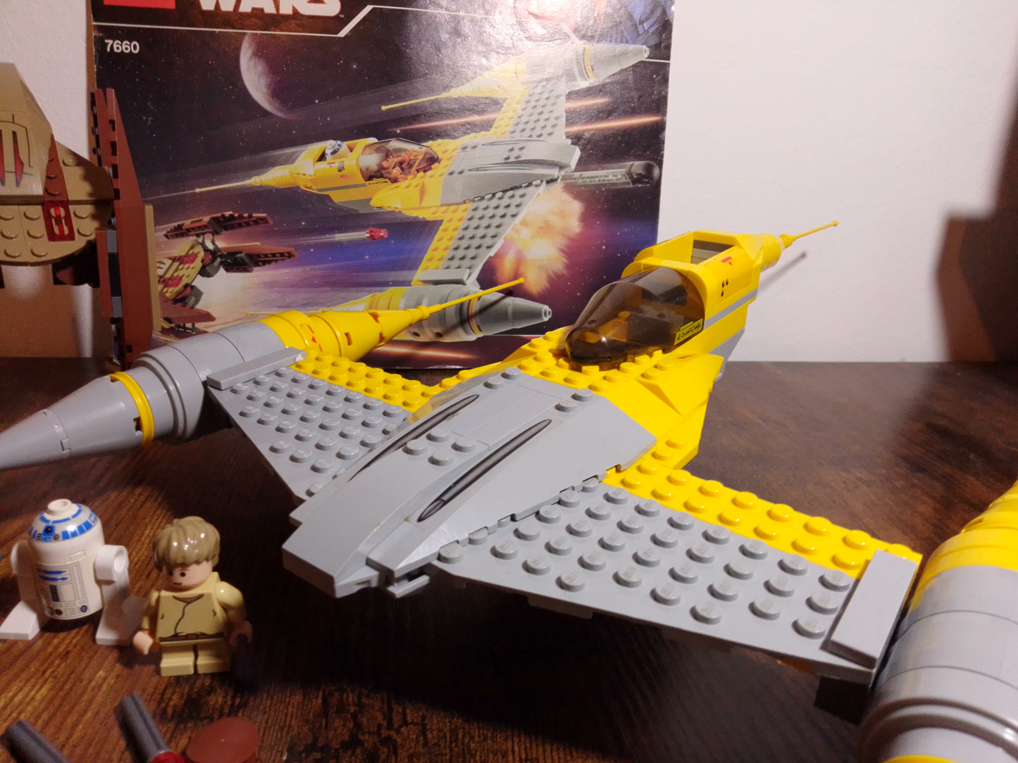 LEGO® Star Wars™ Naboo N-1 Starfighter™ und Vulture Droid 7660