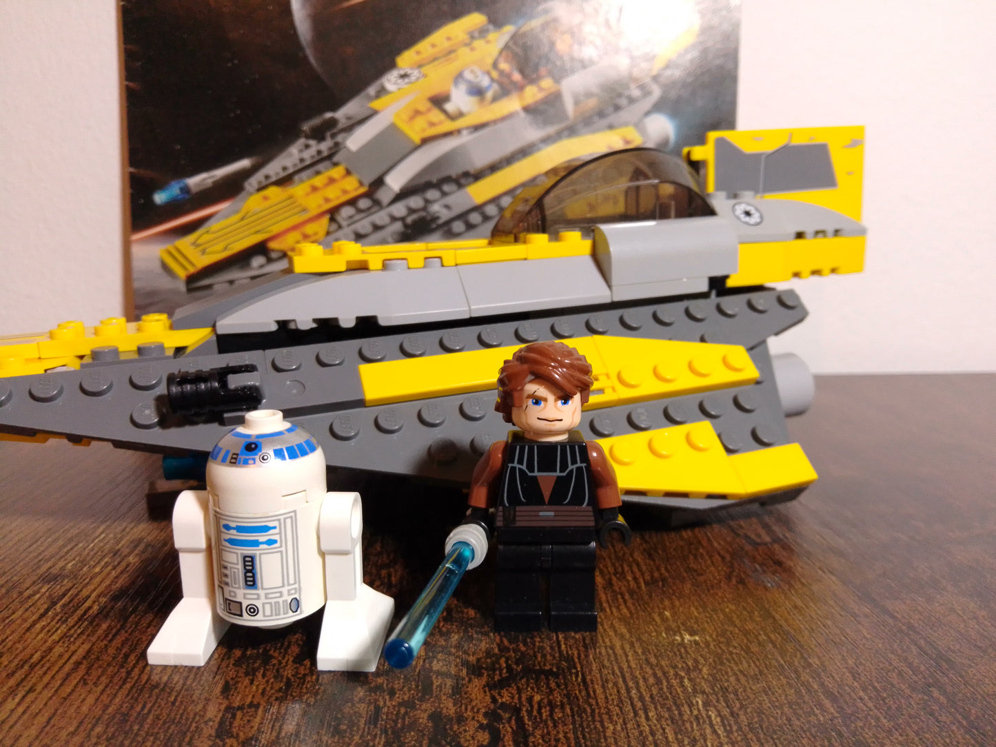 LEGO® Star Wars™ Anakin’s Jedi Starfighter™ 7669