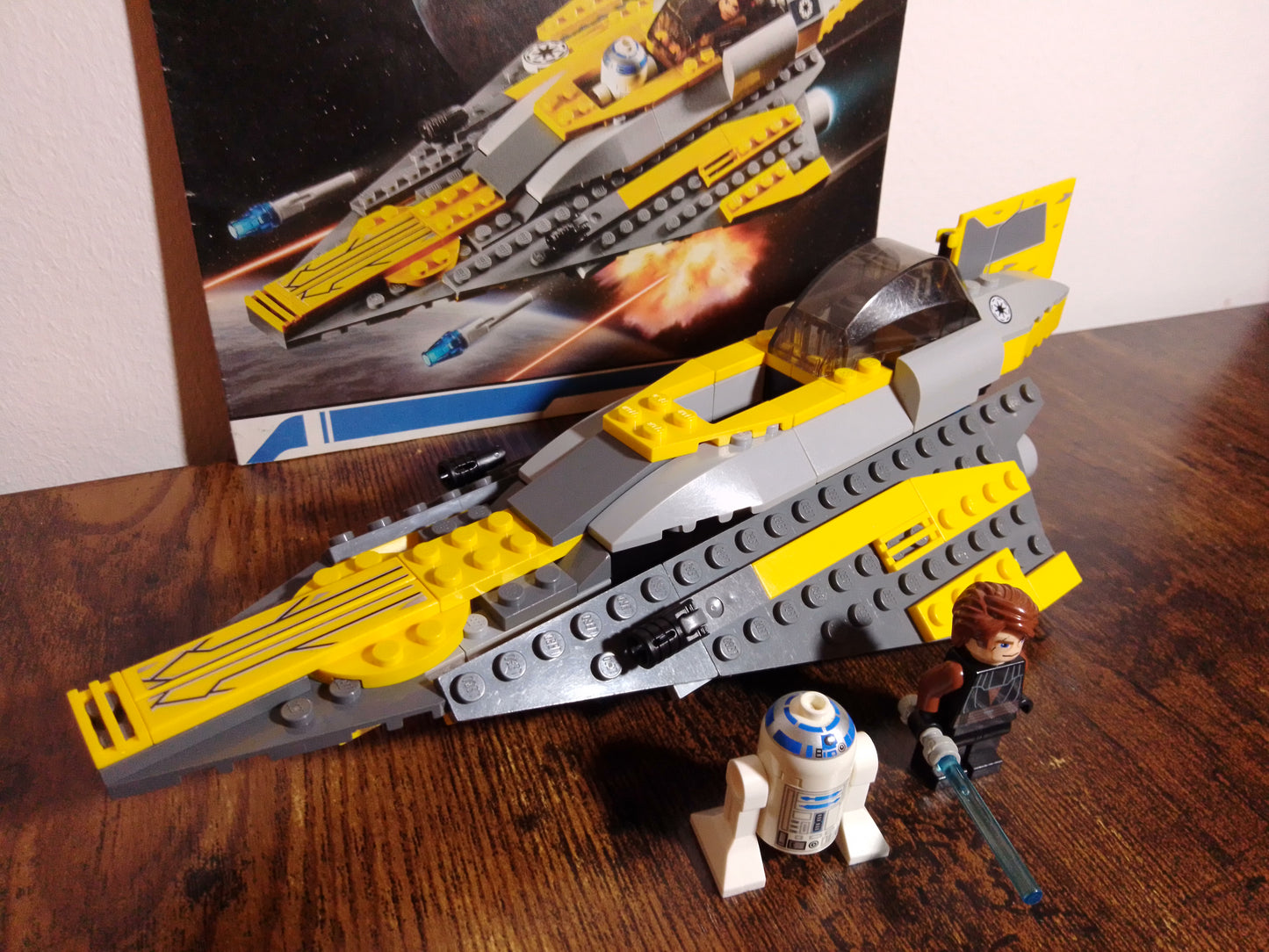 LEGO® Star Wars™ Anakin’s Jedi Starfighter™ 7669