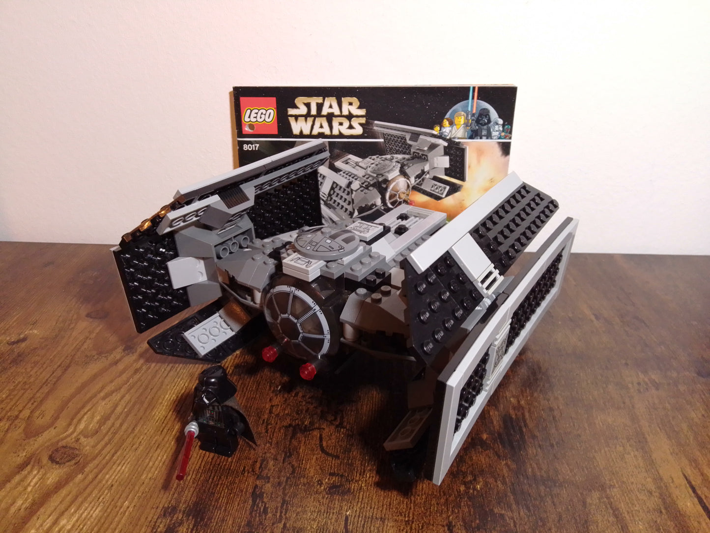 LEGO® Star Wars | Darth Vader's TIE Fighter™ 8017